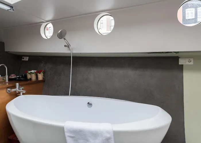 Luxury Historic Boat Botel Amsterdam